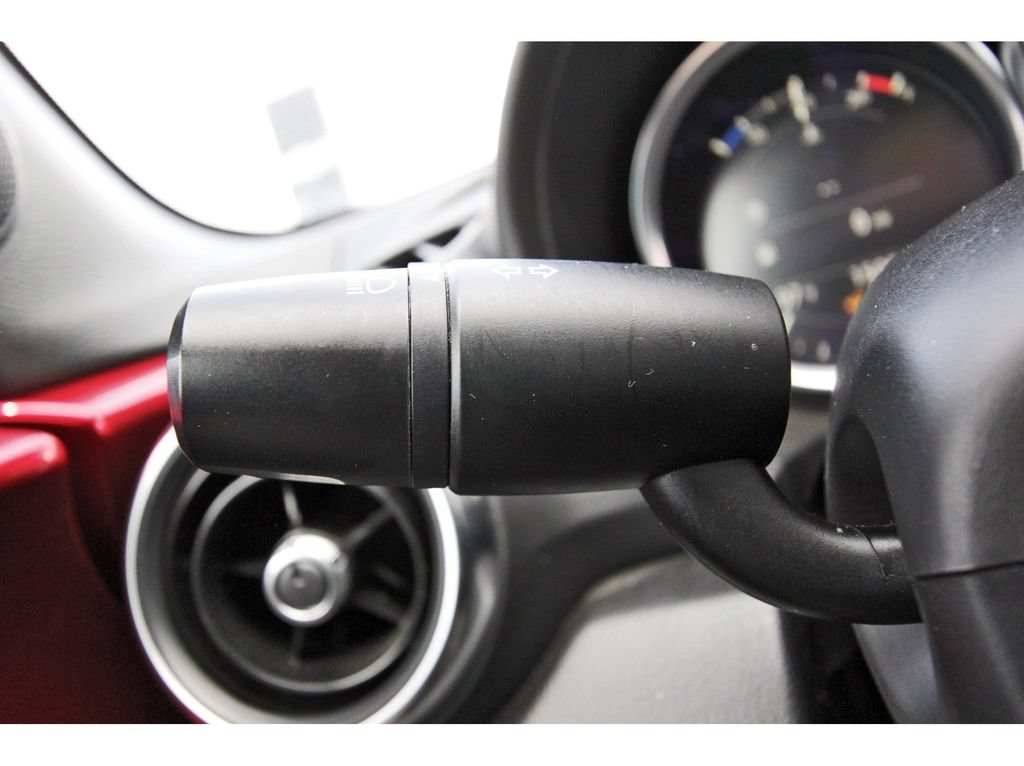 Used 2019 MAZDA MX-5 Miata RF Grand Touring RWD image 18