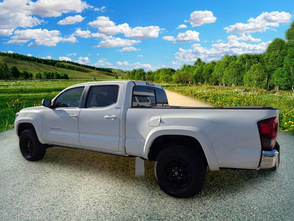 Used 2021 Toyota Tacoma SR5 RWD image 4