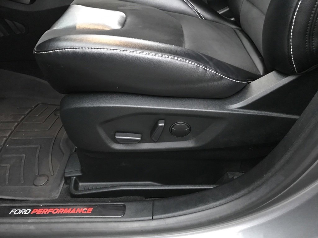 Used 2022 Ford Edge ST image 10