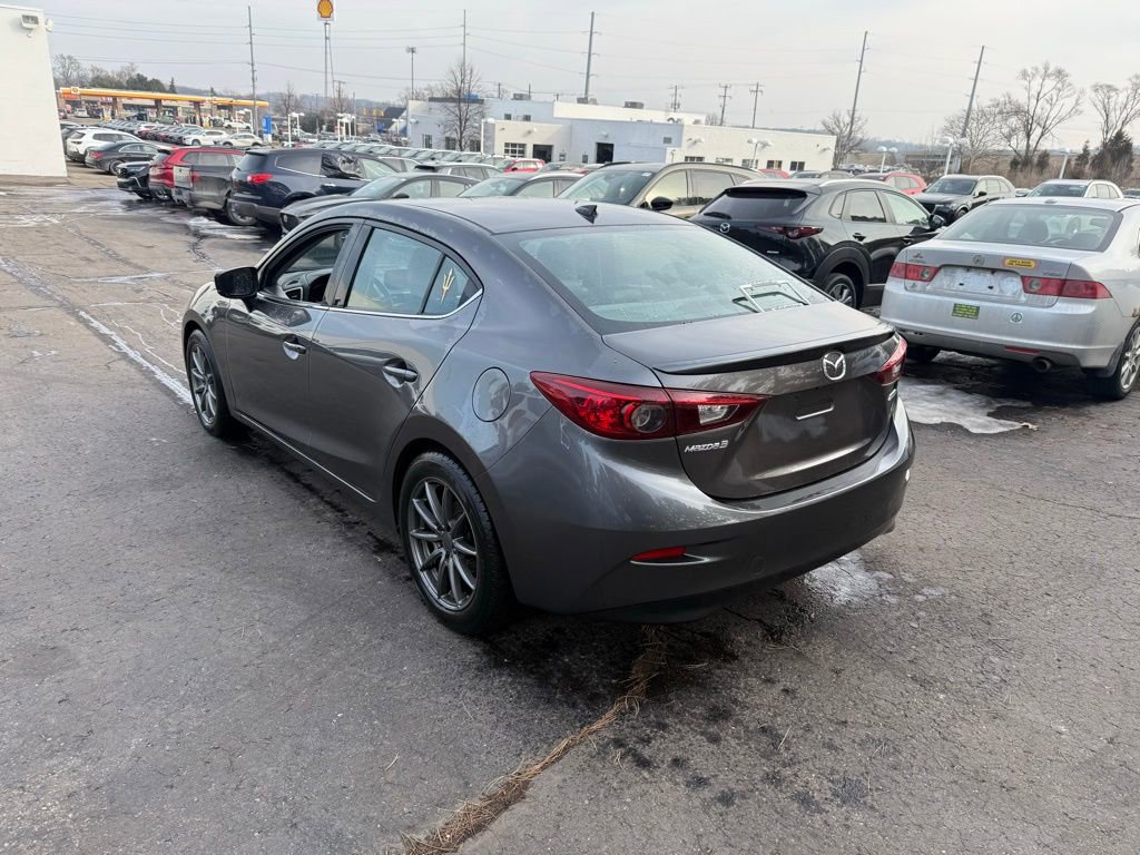 Used 2018 MAZDA MAZDA3 Touring image 2