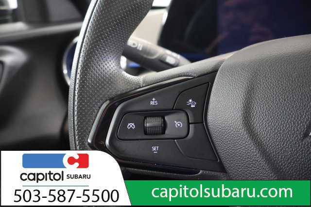 Used 2025 Chevrolet Trax LT FWD image 17