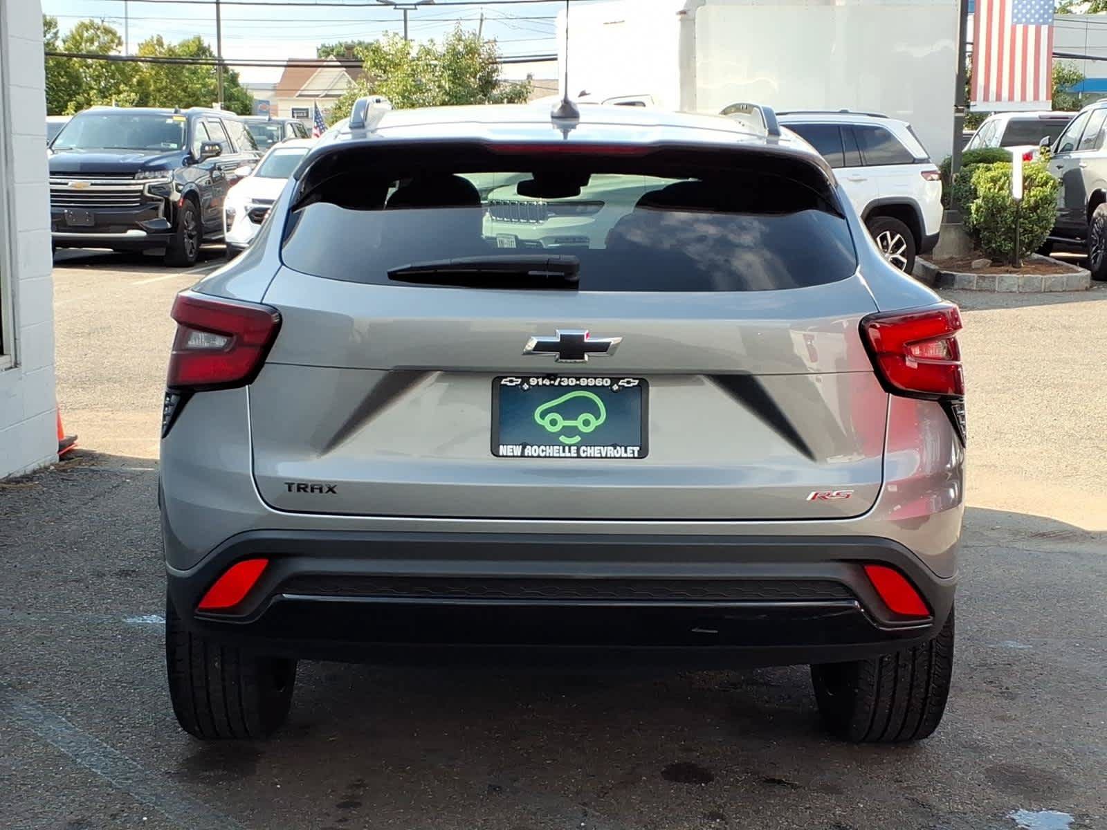 Certified 2024 Chevrolet Trax RS FWD image 5