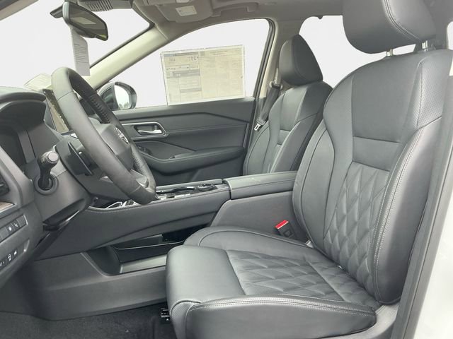 New 2026 Nissan Rogue Platinum image 10