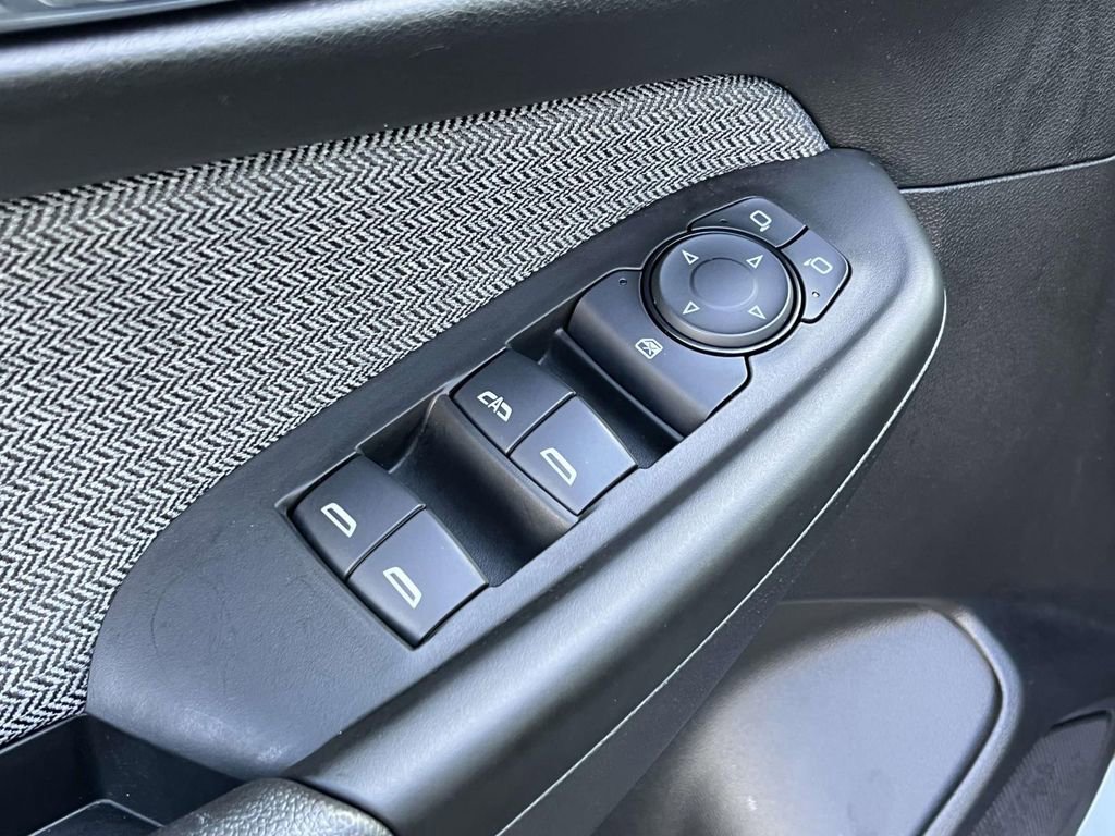 Used 2025 Chevrolet TrailBlazer LT AWD/4WD image 16