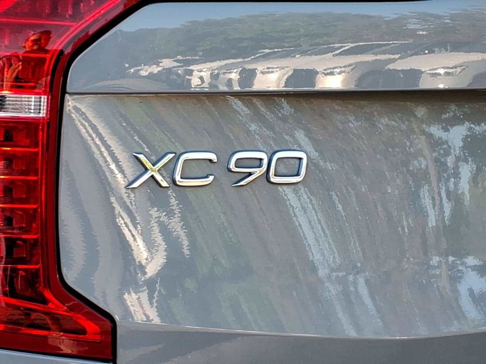 Certified 2024 Volvo XC90 T8 Ultimate w/ Protection Package Premier AWD/4WD image 5
