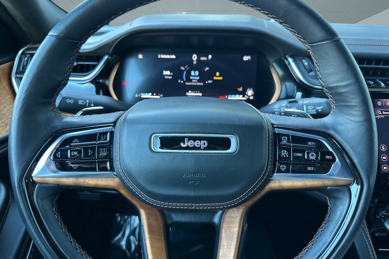 Used 2023 Jeep Grand Cherokee Summit image 15