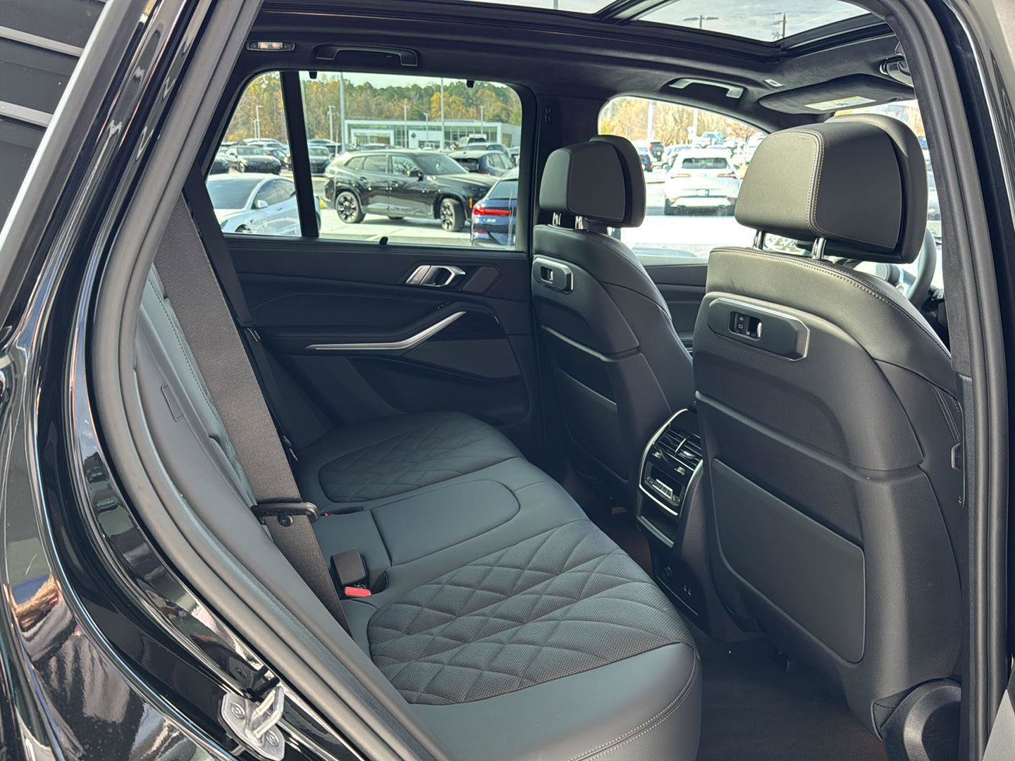 New 2026 BMW X5 xDrive50e image 11