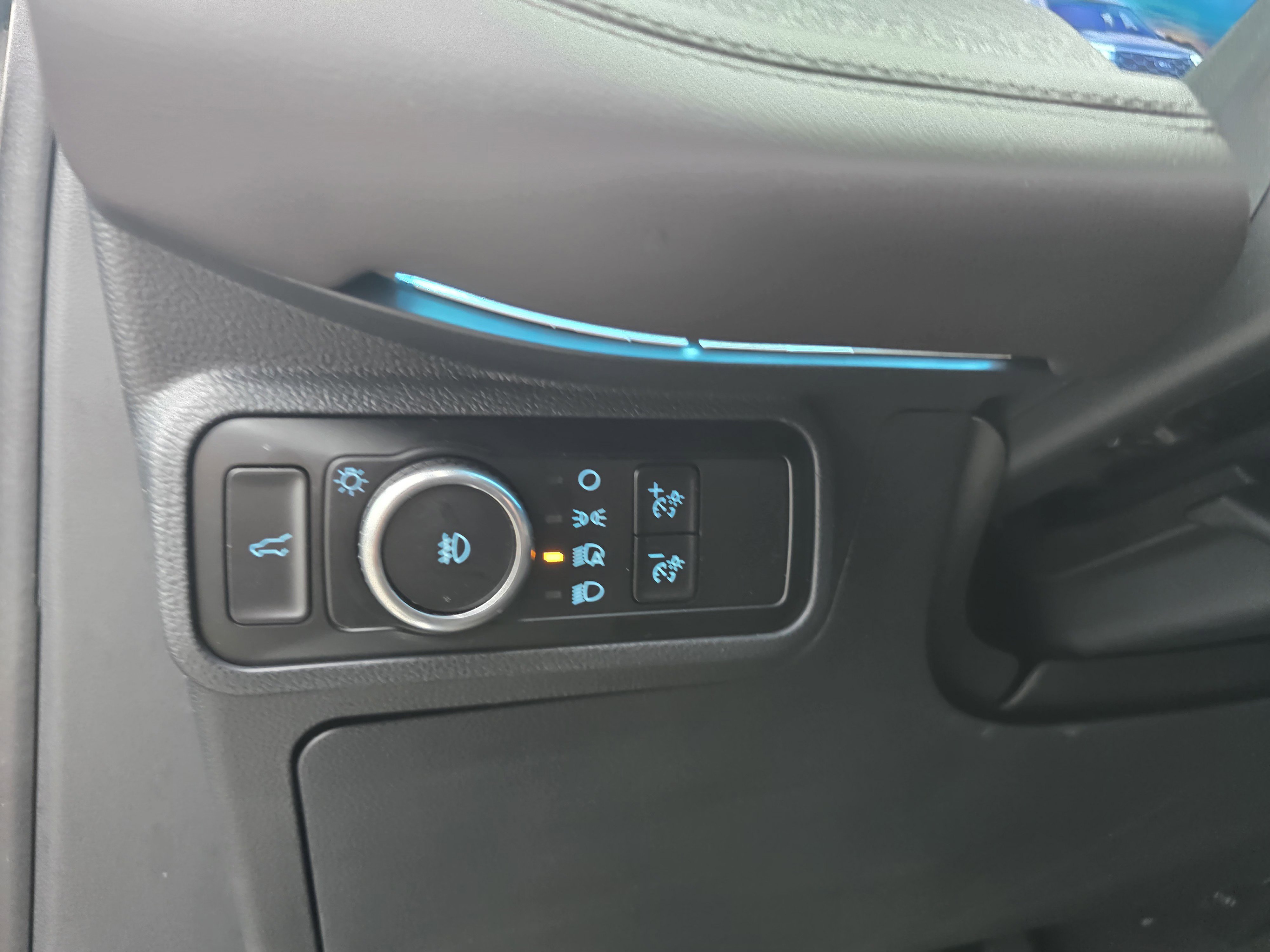 Certified 2025 Ford Explorer Platinum w/ LUX Leather Package image 17