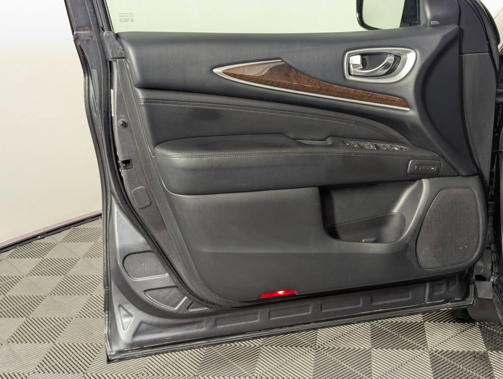 Used 2015 INFINITI QX60 AWD w/ Deluxe Touring Package image 53