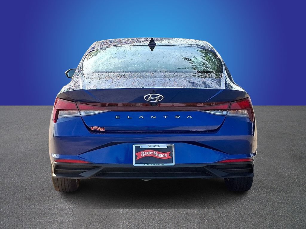 Used 2023 Hyundai Elantra SEL FWD image 5