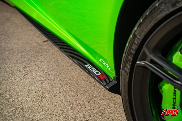 Used 2015 McLaren 650S Spider image 23