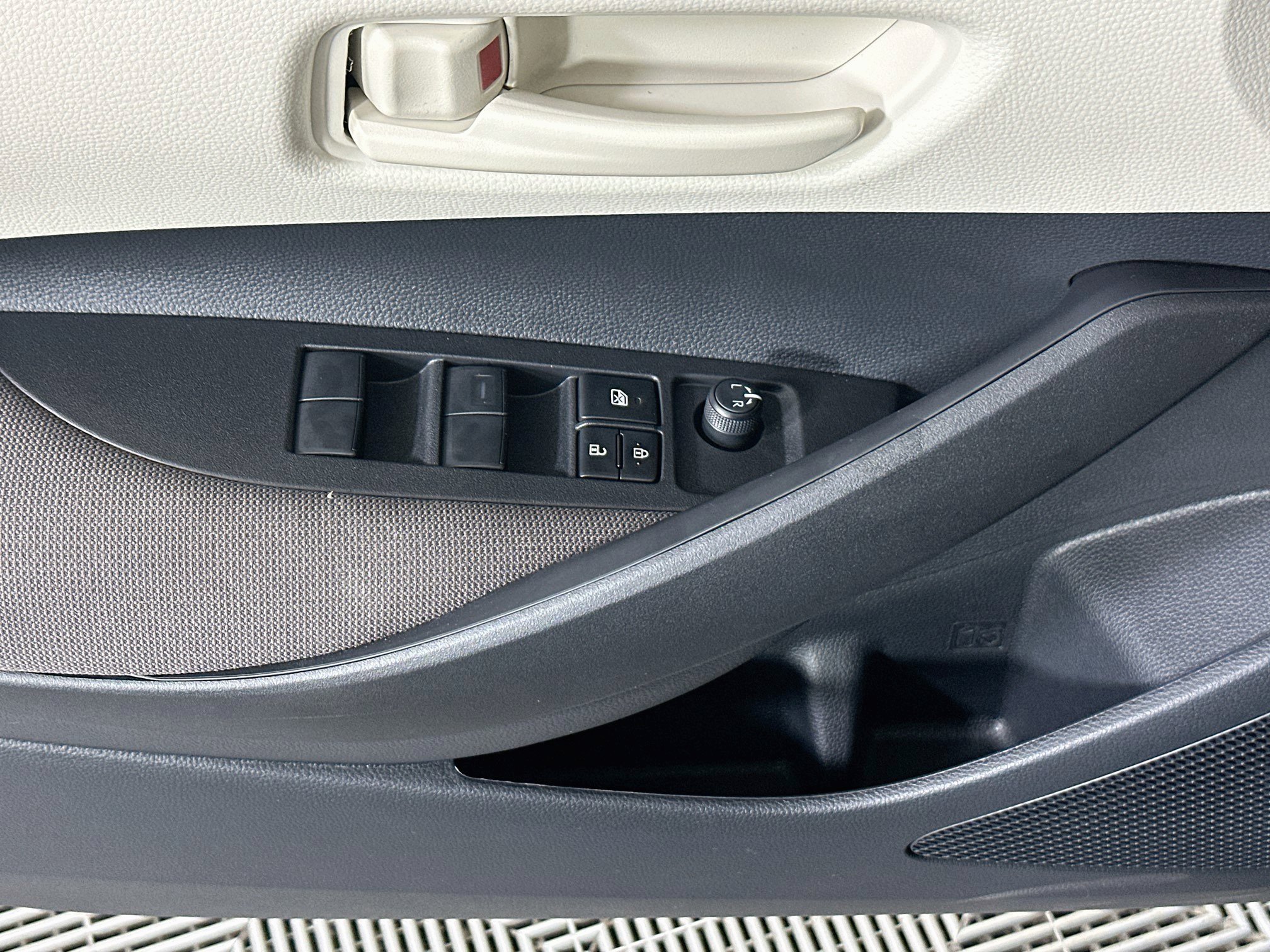 New 2026 Toyota Corolla LE FWD image 14