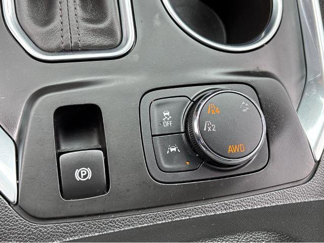 Used 2020 Chevrolet Traverse RS w/ LPO, Floor Liner Package AWD/4WD image 29