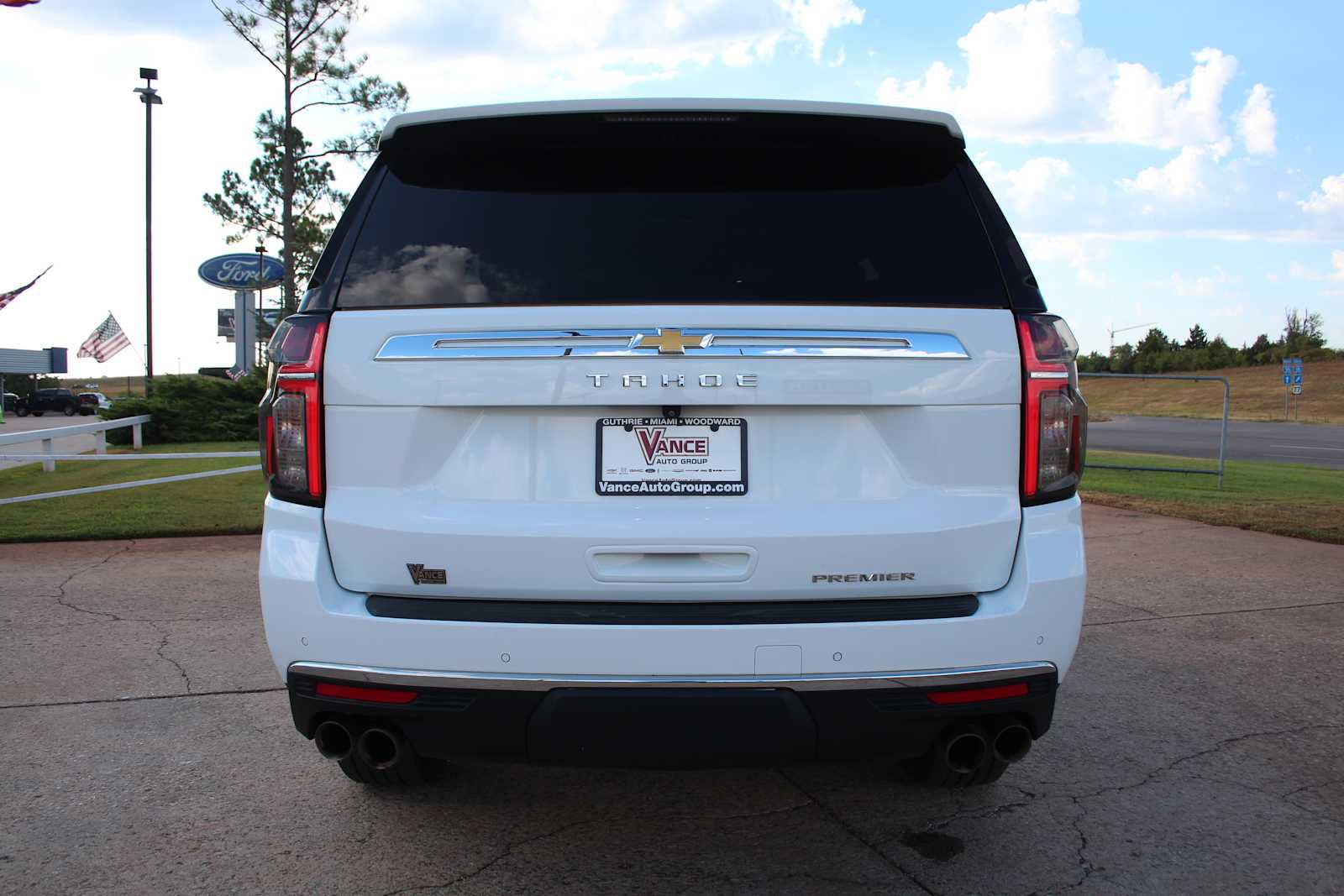 Used 2023 Chevrolet Tahoe Premier AWD/4WD image 9
