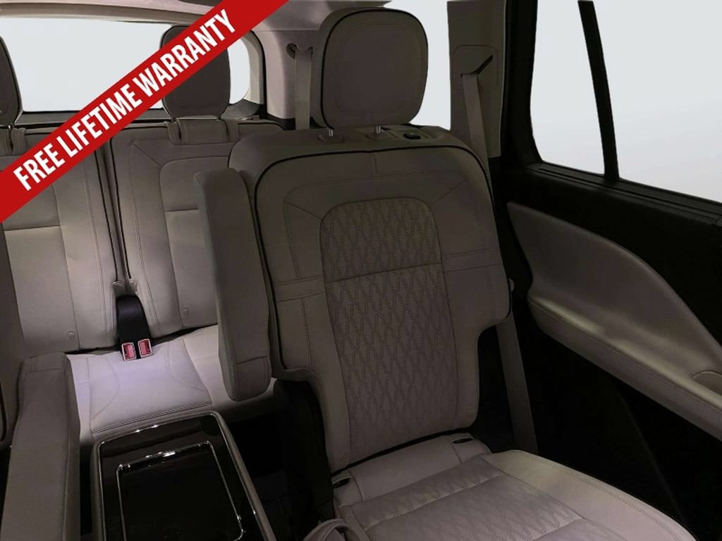Used 2024 Lincoln Aviator Black Label w/ Jet Package AWD/4WD image 29
