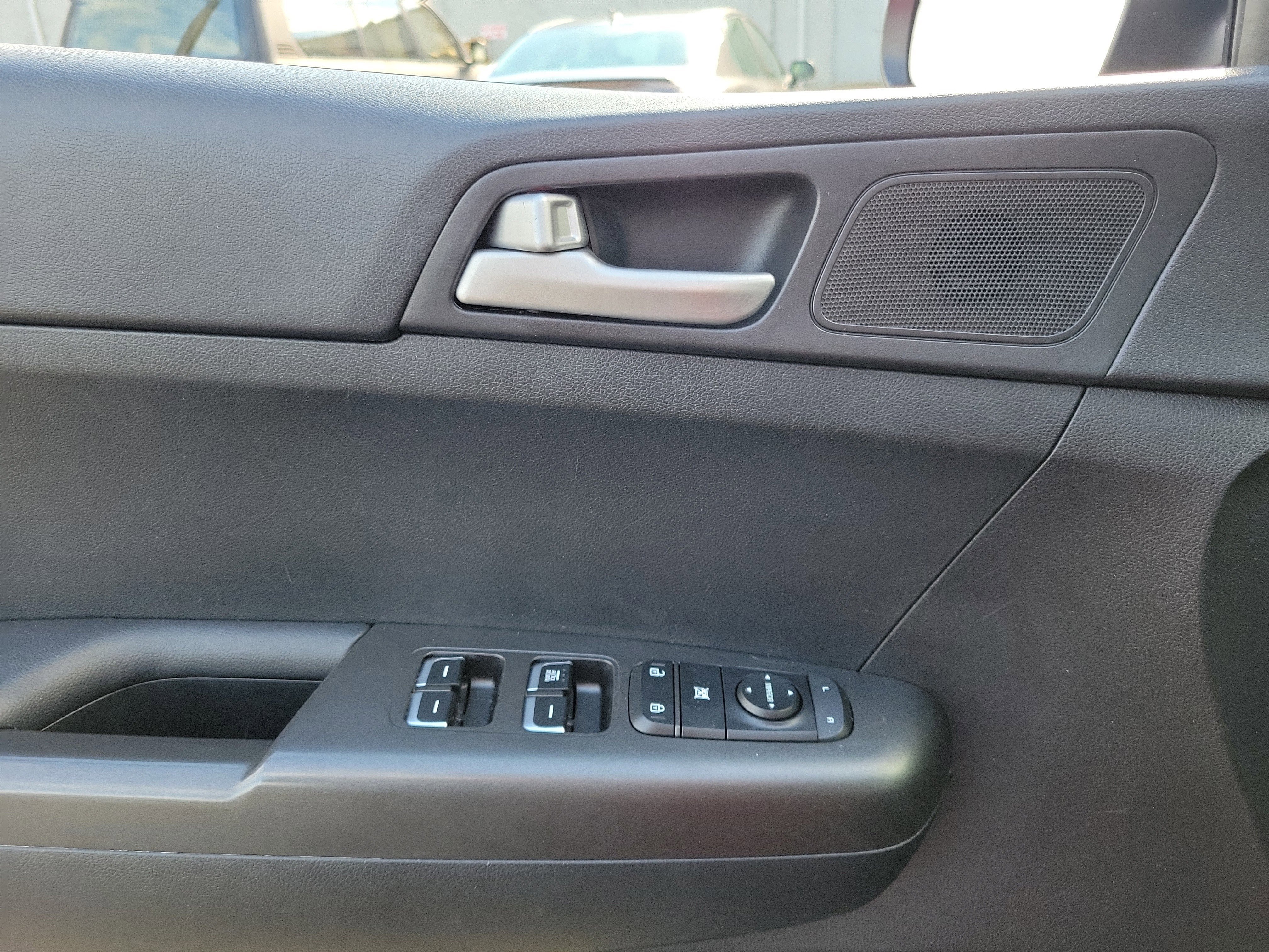 Used 2019 Kia Sportage LX w/ LX Popular Package FWD image 17