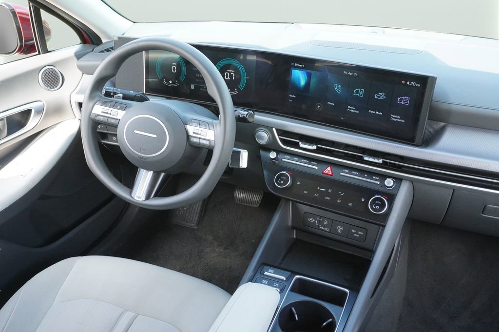 Used 2025 Hyundai Sonata SEL FWD image 26