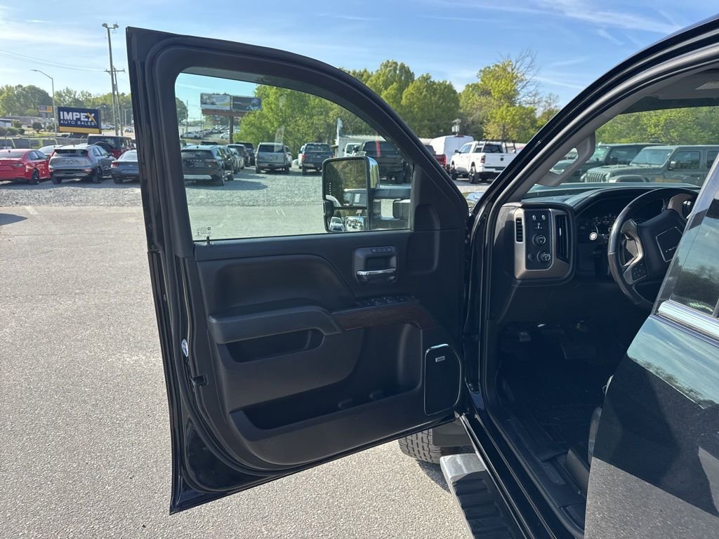 Used 2019 GMC Sierra 2500 Denali w/ Duramax Plus Package image 22