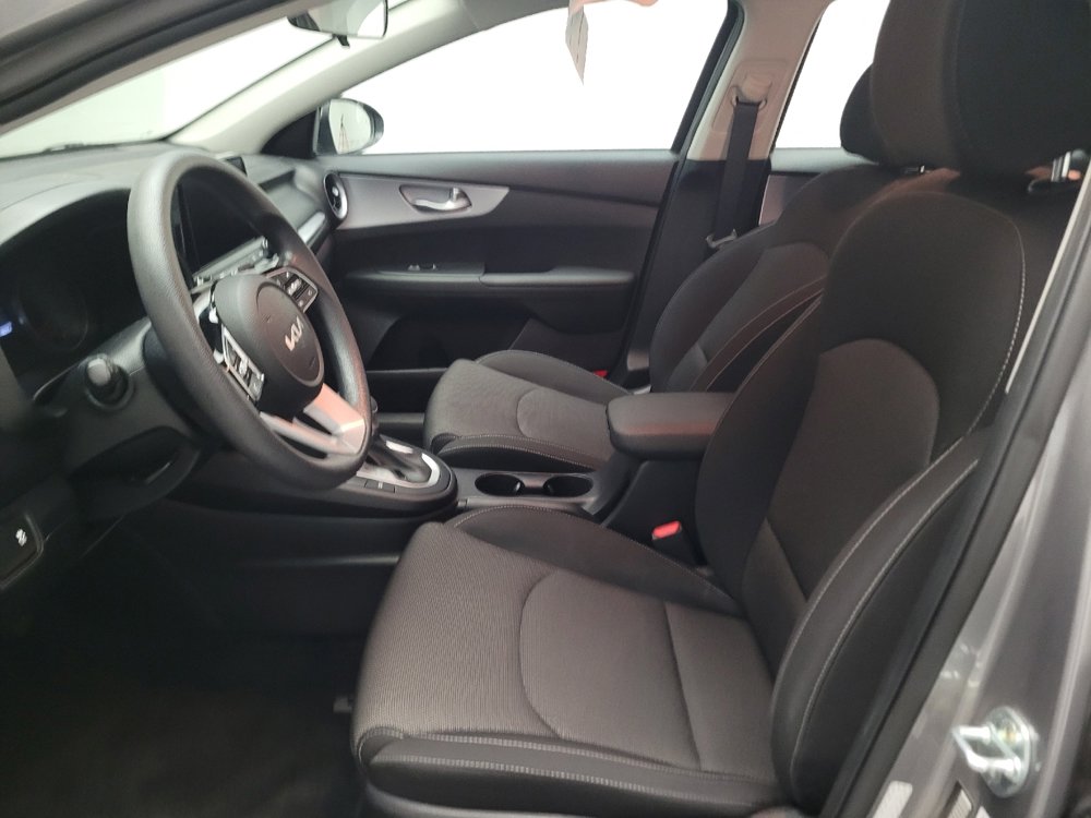 Used 2023 Kia Forte LXS w/ LXS Technology Package FWD image 17