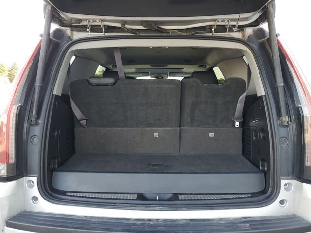 Used 2017 Cadillac Escalade Luxury image 38