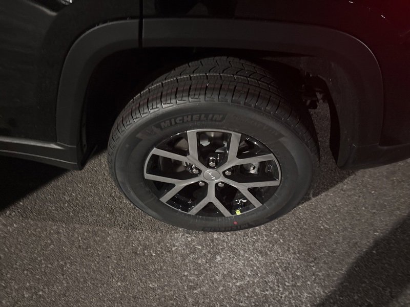 New 2025 Jeep Grand Cherokee Limited w/ Luxury Tech Group II image 36