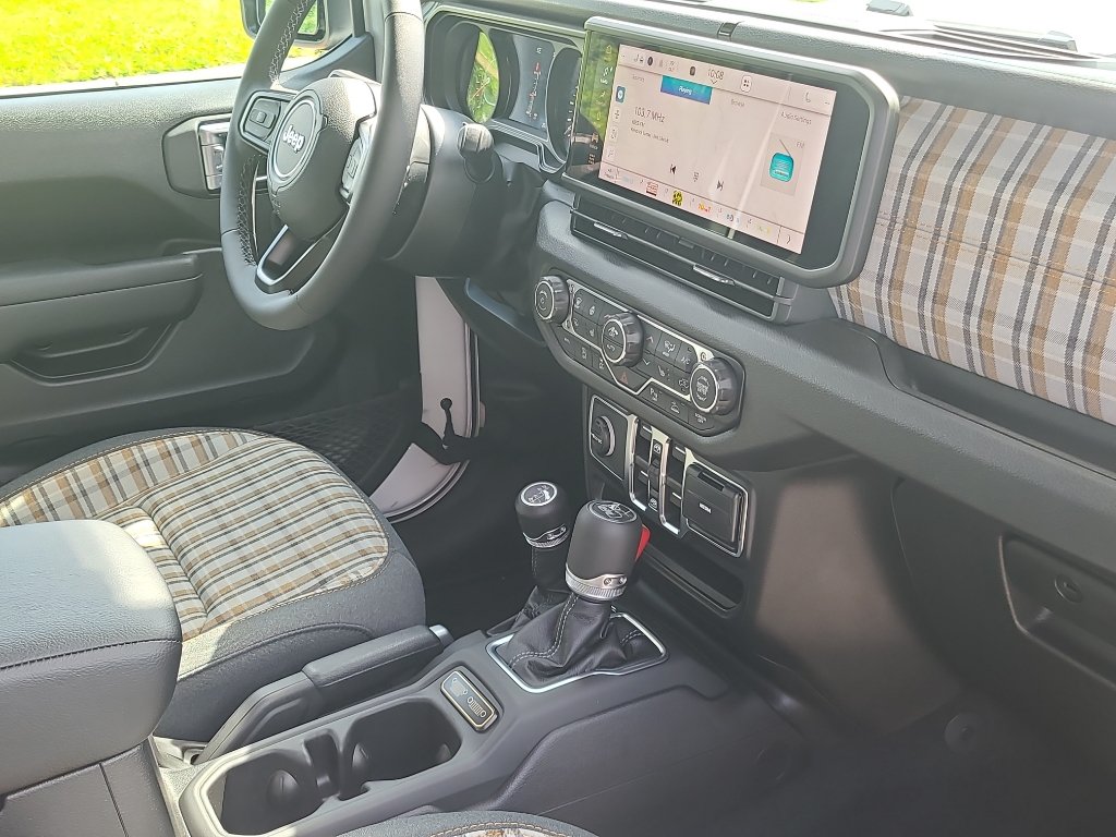 New 2026 Jeep Wrangler Unlimited Sport AWD/4WD image 27