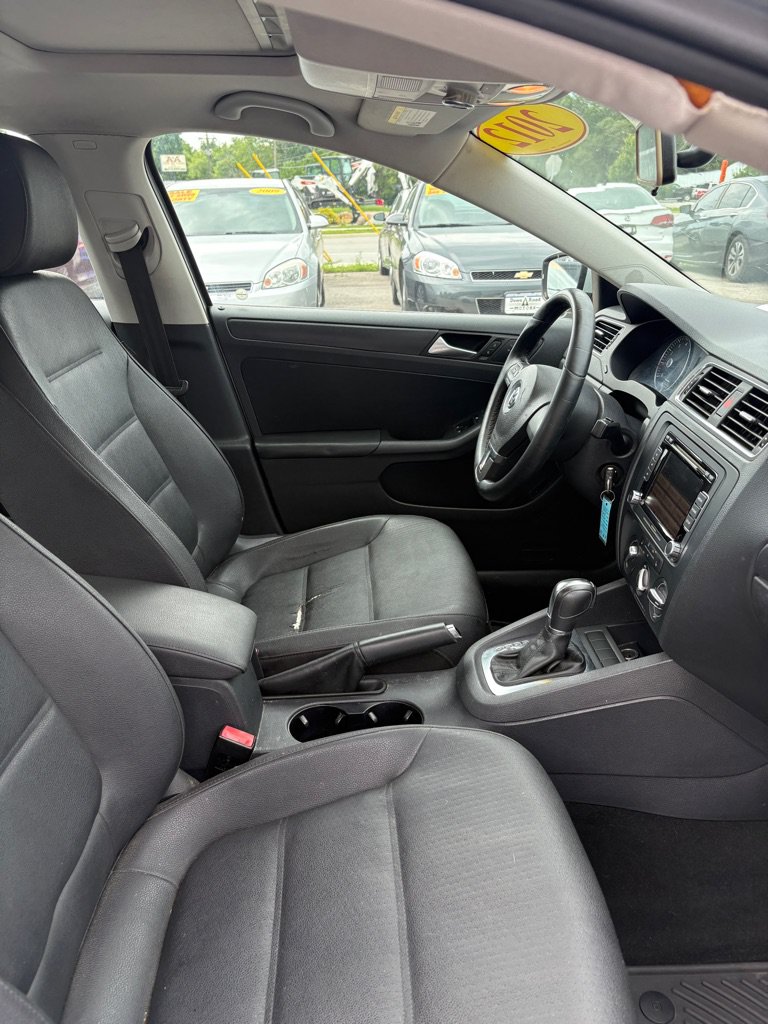 Used 2012 Volkswagen Jetta SE FWD image 13