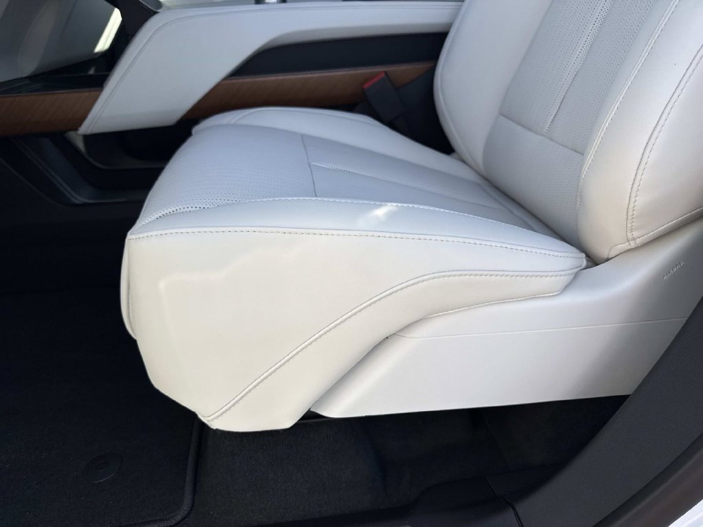 New 2027 Cadillac Vistiq Sport AWD/4WD image 21