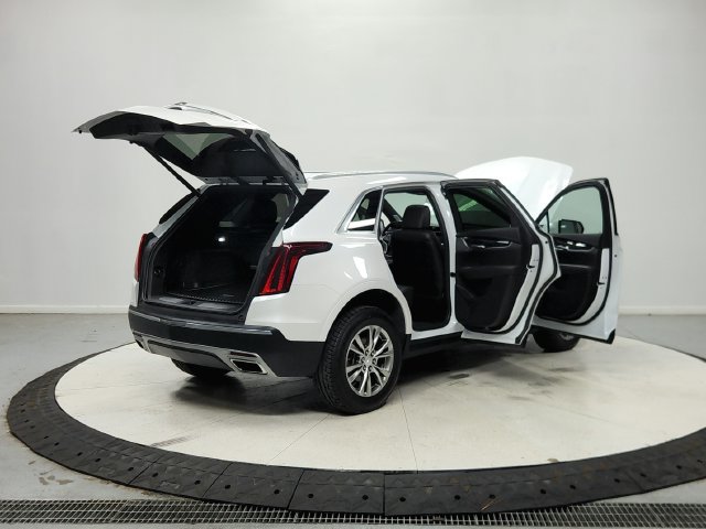 Used 2023 Cadillac XT5 Premium Luxury w/ LPO, Floor Liner Package AWD/4WD image 16