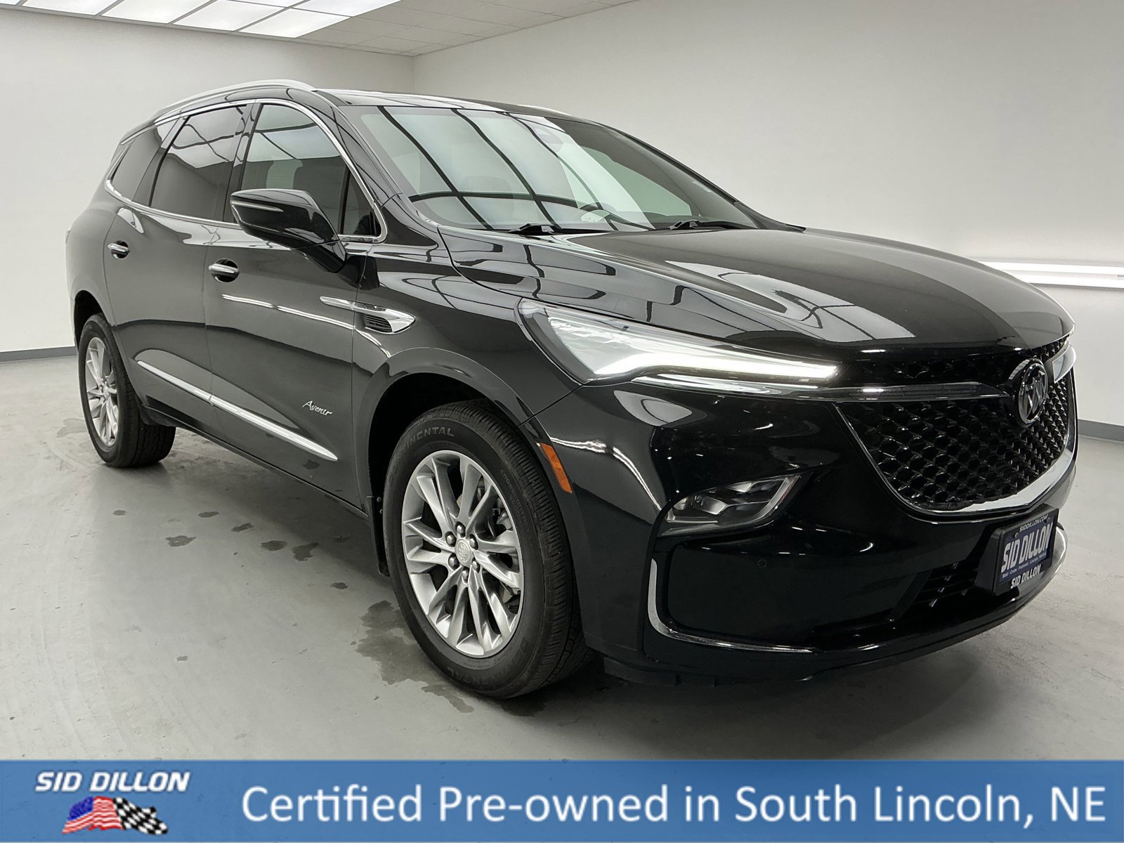 Used 2022 Buick Enclave Avenir w/ Avenir Technology Package image 3