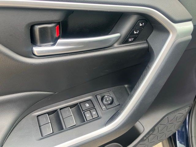 Used 2023 Toyota RAV4 XLE Premium AWD/4WD image 11