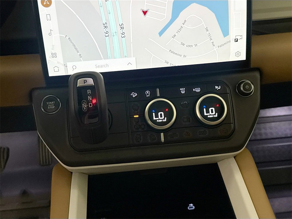 New 2026 Land Rover Defender 130 X-Dynamic SE image 16