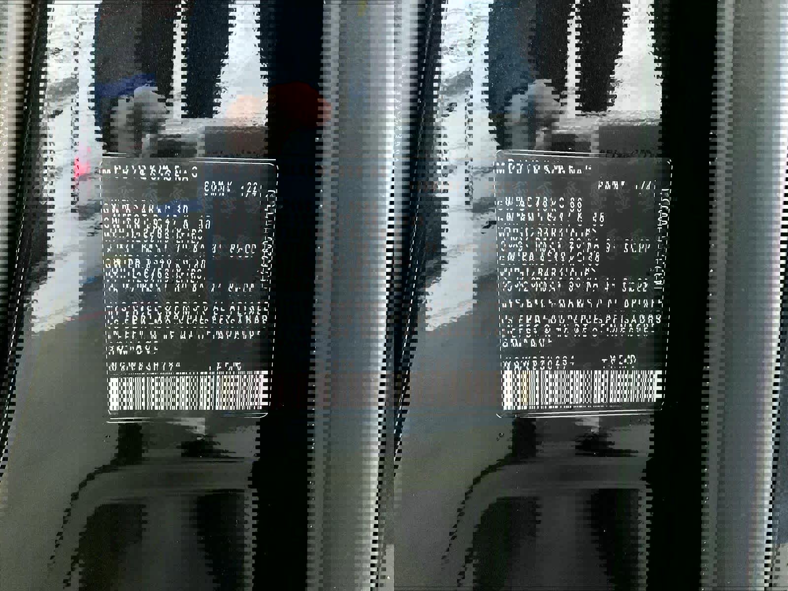 New 2025 Volkswagen ID. Buzz Pro S image 33