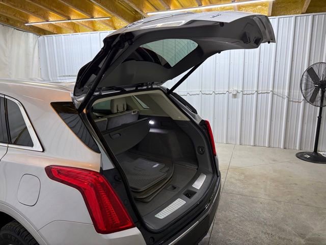 Used 2018 Cadillac XT5 Luxury w/ Driver Awareness Package AWD/4WD image 10