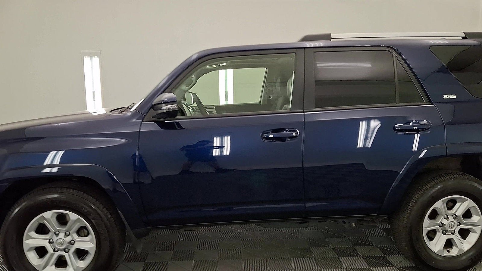 Certified 2023 Toyota 4Runner SR5 Premium w/ Moonroof Package RWD image 9