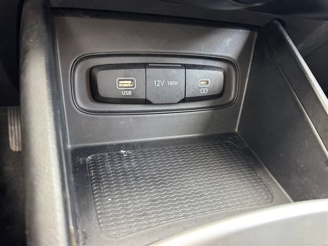 Used 2023 Hyundai Venue SEL FWD image 26