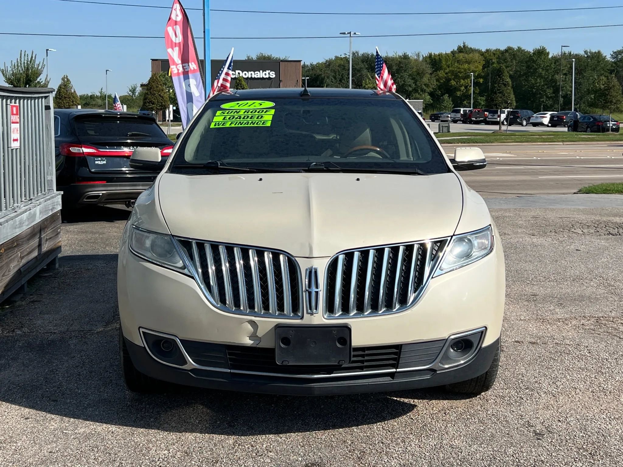 Used 2015 Lincoln MKX FWD w/ Equipment Group 102A image 3