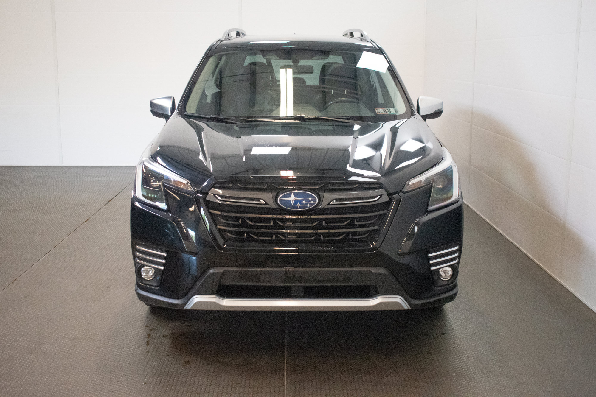 Certified 2023 Subaru Forester Touring AWD/4WD image 2