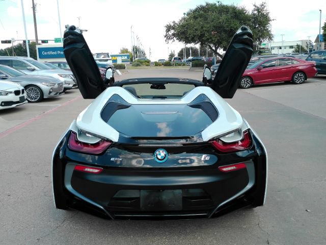 Used 2019 BMW i8 Roadster AWD/4WD image 11