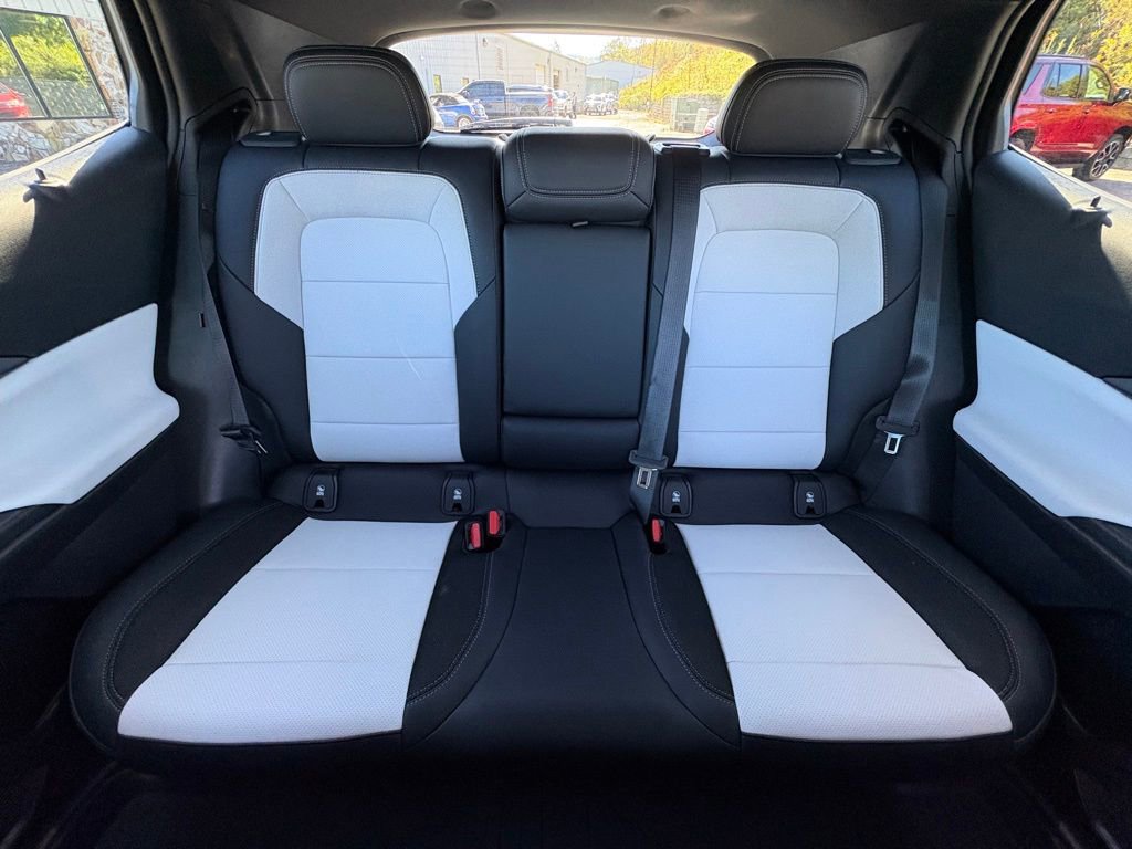 New 2026 Chevrolet Equinox EV LT image 36