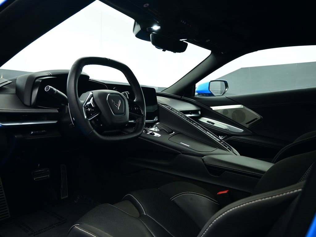 Used 2023 Chevrolet Corvette Stingray w/ Z51 Performance Package image 2