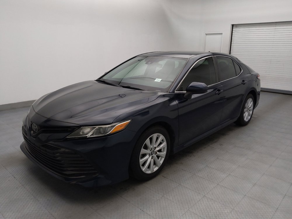 Used 2019 Toyota Camry LE image 2