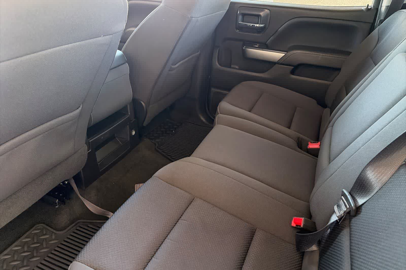 Used 2018 Chevrolet Silverado 1500 LT w/ All Star Edition RWD image 4