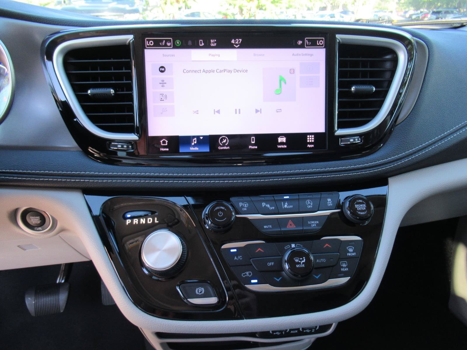 Used 2022 Chrysler Pacifica Touring-L AWD/4WD image 22