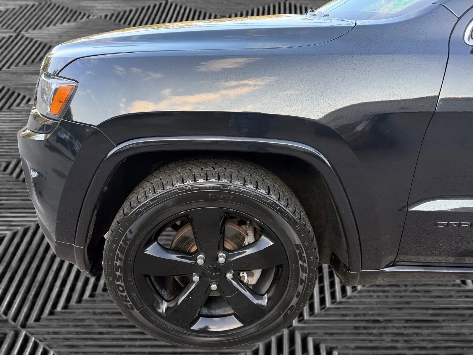 Used 2015 Jeep Grand Cherokee Altitude image 18