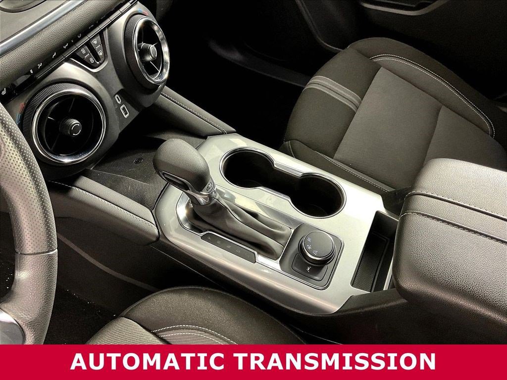 Used 2024 Chevrolet Blazer LT w/ Convenience Package FWD image 16