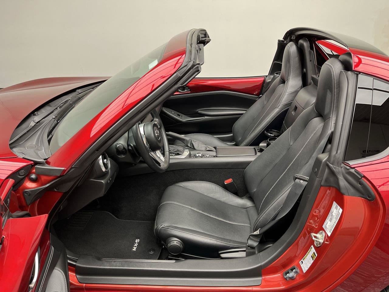 Used 2021 MAZDA MX-5 Miata RF Grand Touring RWD video 3