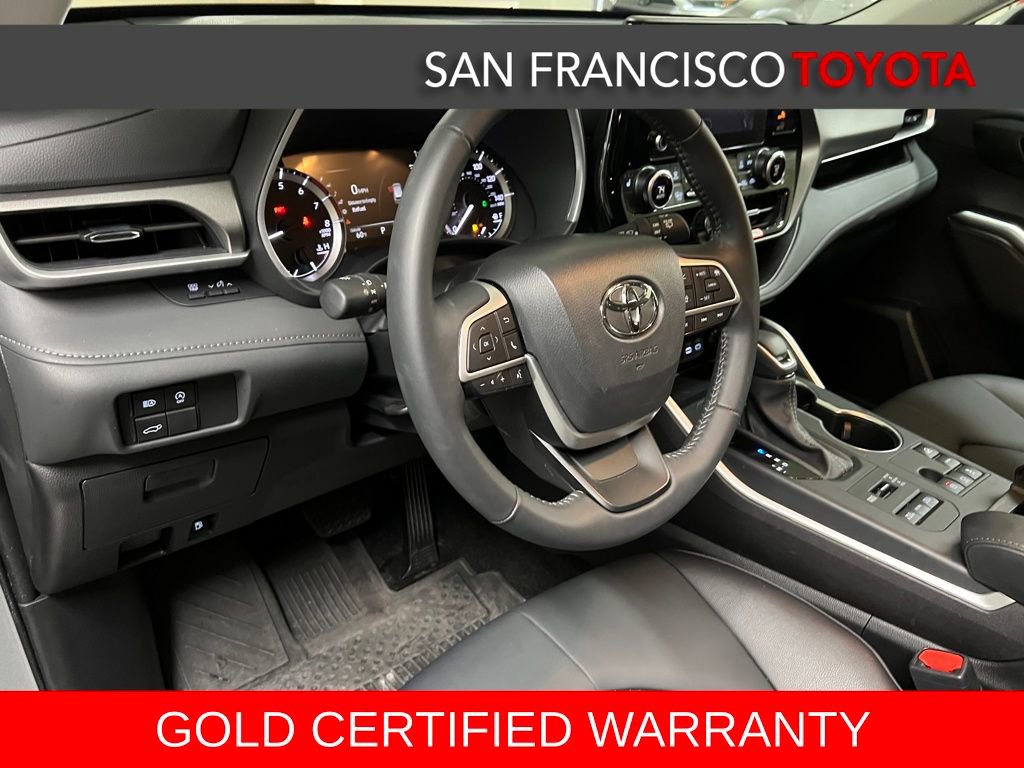 Certified 2025 Toyota Highlander XLE image 11