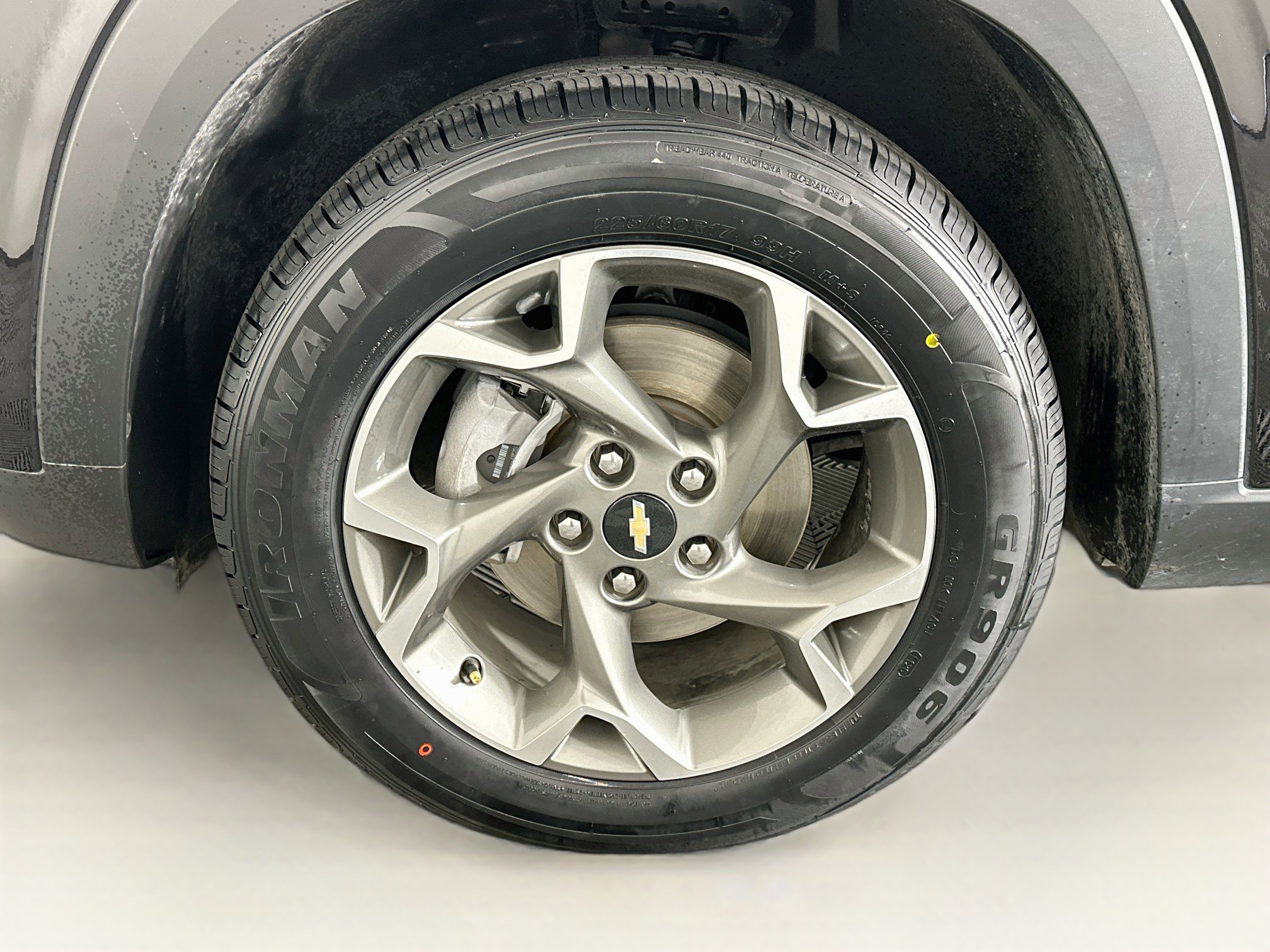 Used 2025 Chevrolet Trax LT w/ LT Convenience Package FWD image 11