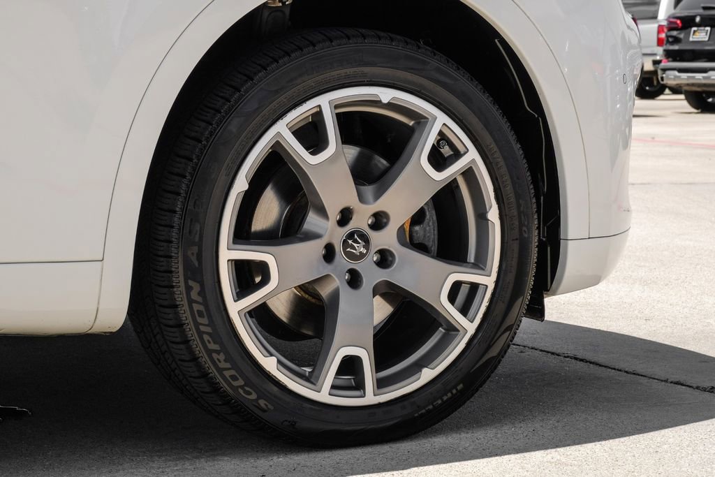 Used 2019 Maserati Levante image 65